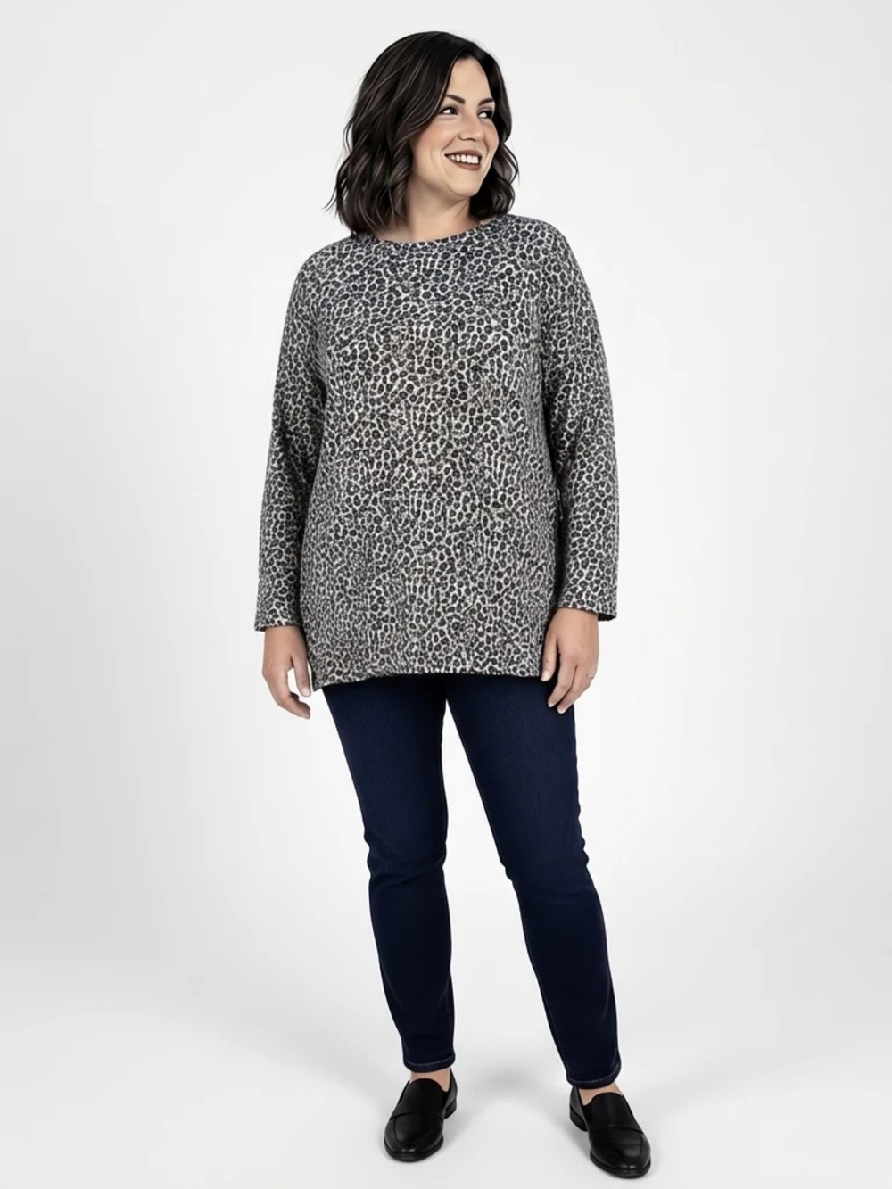 Crown & Ivy Leopard Print Tunic Top Women’s Large Long Sleeve Knit Crew Neck